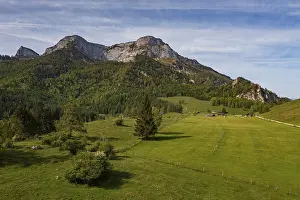 Drone image, Eisenaualm with Schafberg