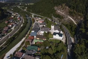 Drone image, river Traun, view of town with parish church