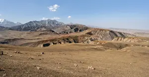 Dry eroded mountain landscape, At-Bashi Mountains