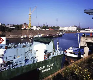 Duisburg: Working in the port of Duisburg on 24