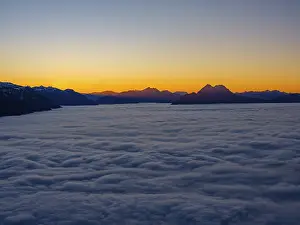 Dusk in the mountains, in the Fog Sea Valley