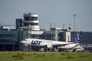 Dusseldorf Airport, DUS, LOT Polish Airlines
