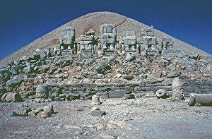 East terrace with five throne chairs