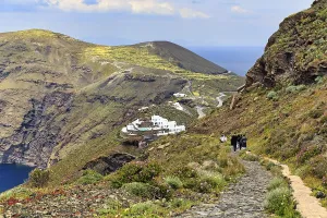 Edge of the caldera, white houses on the cliffs