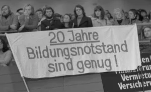 The Education and Science Union (GEW) demonstrated for an improvement of education in Cologne
