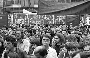 The Education, Science Union (GEW) demonstrated against teacher unemployment on 12