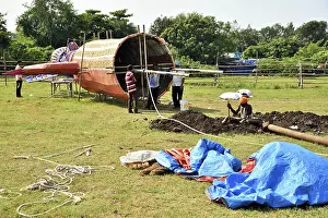 Effigy of Ravana under construction
