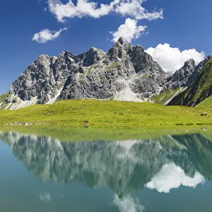 Category Mountain Landscapes Prints: Eissee, Oytal, behind it Grosser Wilder
