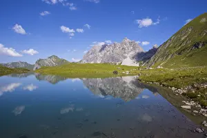 Category Mountain Landscapes Prints: Eissee, Oytal, behind it Grosser Wilder