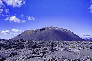 Framed Print : The El Cuervo volcano (Caldera de los Cuervos) rises above a lava field under a clear blue sky Framed Print : The El Cuervo volcano (Caldera de los Cuervos) rises above a lava field under a clear blue sky