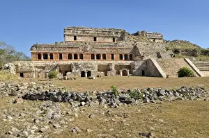El Palacio, Grand Palace, historic Mayan city Sayil