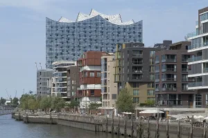 Elbe Philharmonic Hall and Dalmannkai