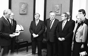Election, swearing-in and presentation of the Schmidt Cabinet on 05