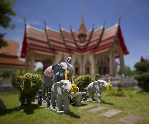 Elephant statues in front of Wat Chalong