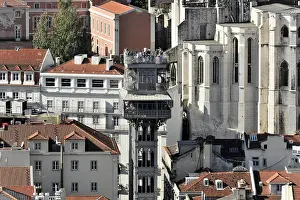 Elevador de Santa Justa, also Elevador do Carmo