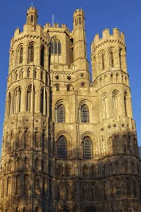 ELY, CAMBRIDGESHIRE/UK - NOVEMBER 23 : Exterior view of Ely Cathedral in Ely on November 23
