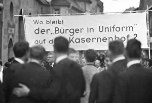 Against the emergency laws and for a respect of nuclear weapons a demonstration of the Industriegeselschaft Metall