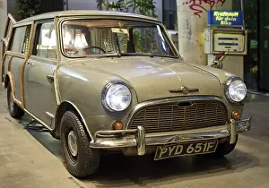 Entrance area to Monkey Bar with old Trabi as decoration
