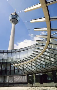 Entrance of the NRW state parliament with view of Rhein-Tower