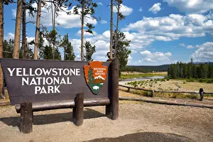 The entrance of the Yellowstone National Park