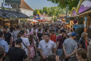 Erlanger Bergkirchweih, traditional twelve-day folk festival
