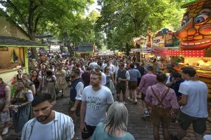 Erlanger Bergkirchweih, traditional twelve-day folk festival