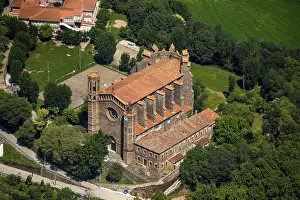 Esglesia Sant Joan les Fonts, Monestir de Sant Joan les Fonts with the three-nave Romanesque church