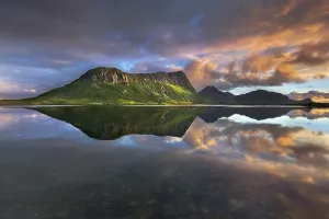 Category Scandinavia Prints: Evening light at Vagspollen with Offersoykammen Mountain
