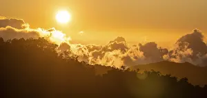 Evening mood, clouds over cloud forest