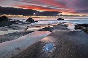 Evening mood on the coast near Utakleiv