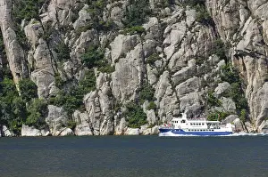 Category Scandinavia Prints: Excursion boat in the Lysefjord
