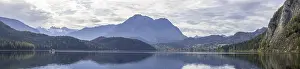 Excursion boat and view over the Altausseersee to the Dachstein