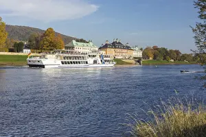 Excursion steamer Grafin Cosel in front of the water palace of Pillnitz Castle