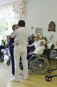 Exemplary care in old people's homes