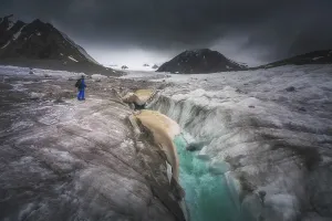 Exploring Potanin glacier in Altai 5 bogd mountains