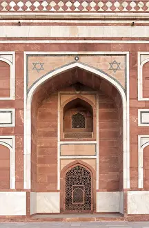 Exterior arch at Humayun's Tomb