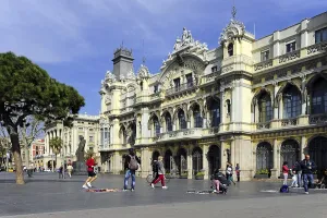 Facade, Port de Barcelona building