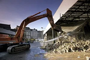 Fall of the Berlin Wall, demolition at Checkpoint Charlie