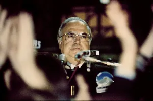 Fall of the Berlin Wall, Helmut Kohl speaking on 10th November