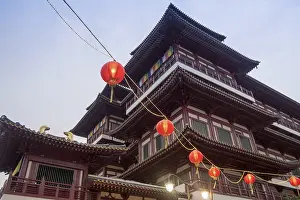 Framed Print : Famous Buddha Tooth Relic Temple in Singapore by twilight