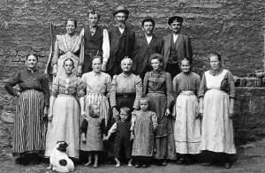 Farmer's extended family, historical image