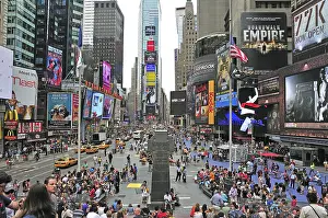Father Francis D Duffy statue and Duffy Square