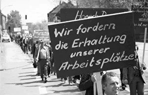 Fear of losing their jobs due to the merger of Hoesch AG with the Dutch steel company Hoogovens drove the steelworkers