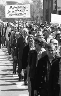 Fear of losing their jobs due to the merger of Hoesch AG with the Dutch steel company Hoogovens drove the steelworkers