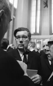The Federal Assembly elected the new Federal President Gustav Heinemann (SPD)