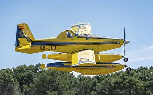 Firefighting aircraft Air Tractor AT-802