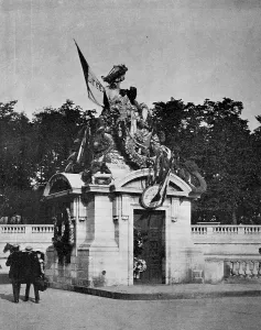 One of the first halftones, female statue