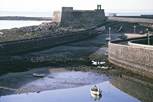 Fischerboote im kleinen Hafen von Castillo de San Gabriel, Arrecife, Las Palmas, Lanzarote, Spanien 1979
