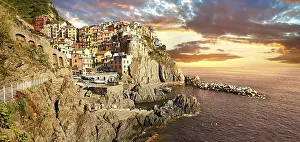 Fishing port of Manarola in the evening