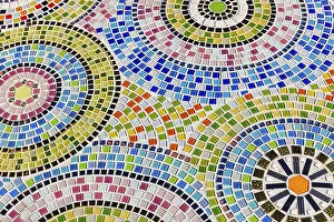 Floor covering decorated with small